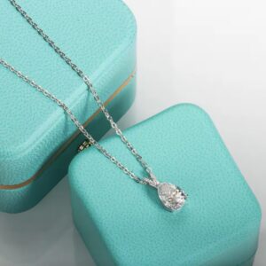 Colar Pear Moissanite 2.5 CT