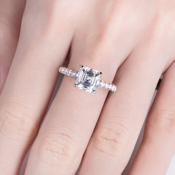 Anel Solitário Asscher Moissanite - Imagem 5