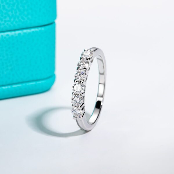 Meia aliança 3mm moissanite