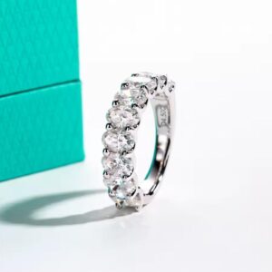 Meia aliança 4.5mm lapidação oval moissanite