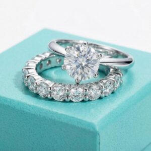 Conjunto Anel Solitário 2 ct + Aliança 4 mm em Moissanite Prata 925